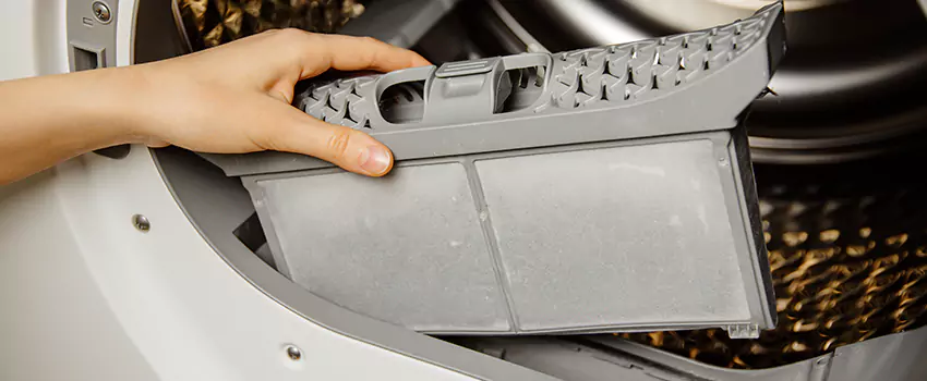Signs Of A Clogged Dryer Lint Trap in Lisle, Illinois